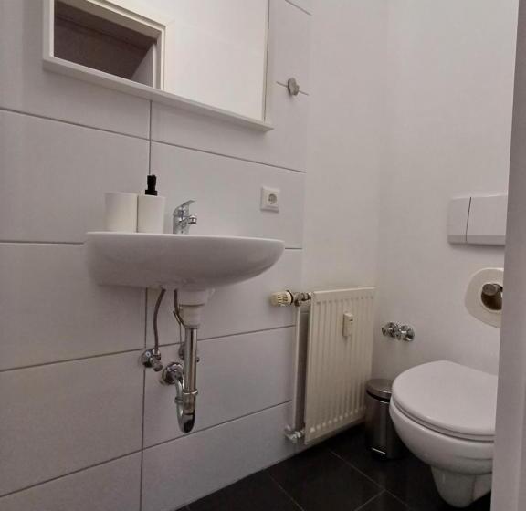 Eigenes Zimmer Mit Bad Pension