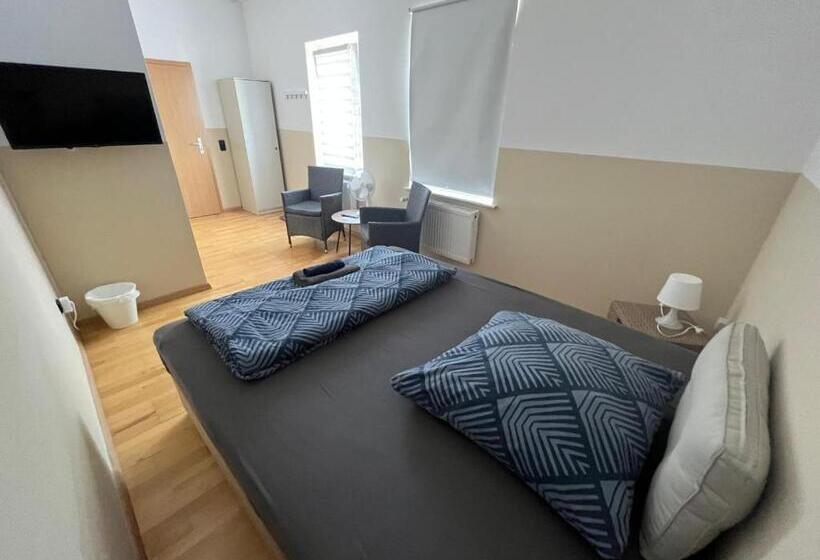 Eigenes Zimmer Mit Bad Pension