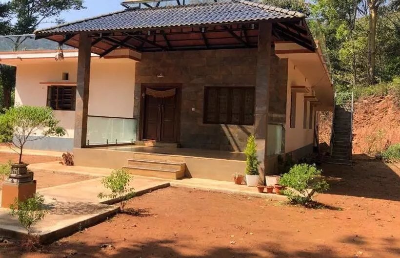 ホテル Adis Home  With Waterfalls