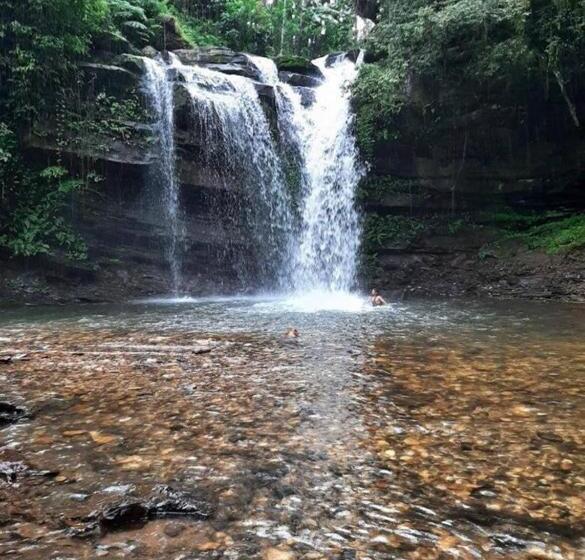 Отель Adis Home With Waterfalls