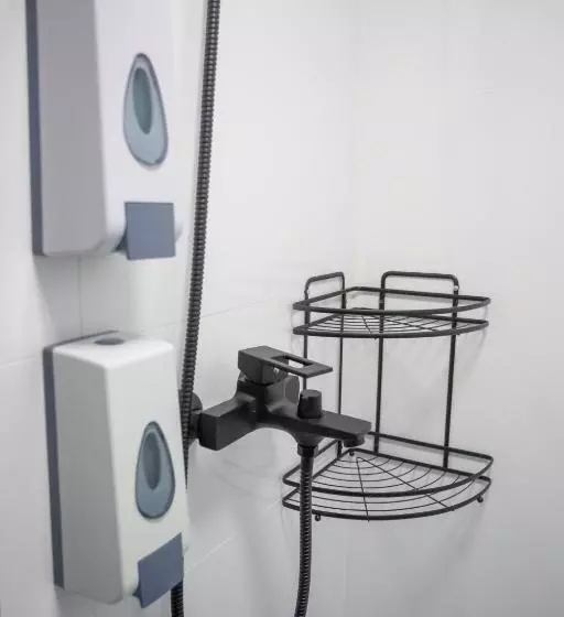 هتل کپسول Caps Lock