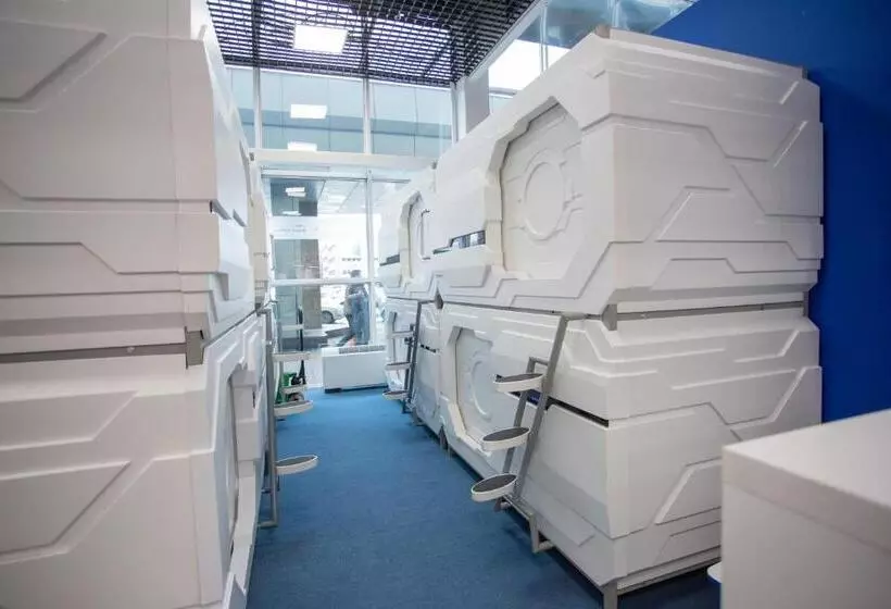 هتل کپسول Caps Lock