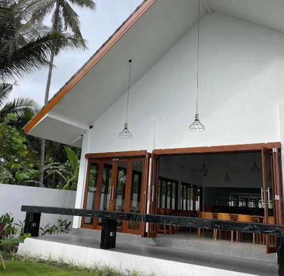 ホテル Rejuvenate Resort And Restaurant