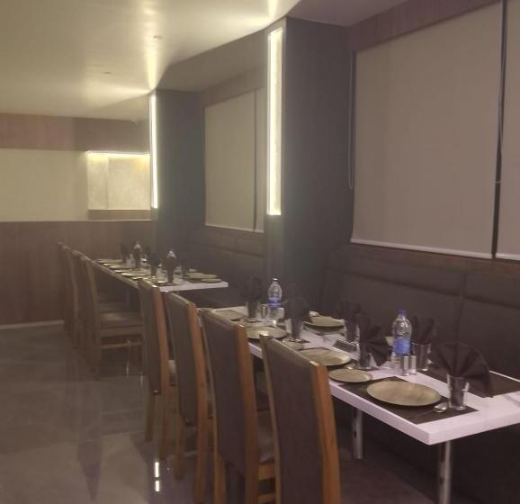 ホテル Samudyatha Inn And Suites