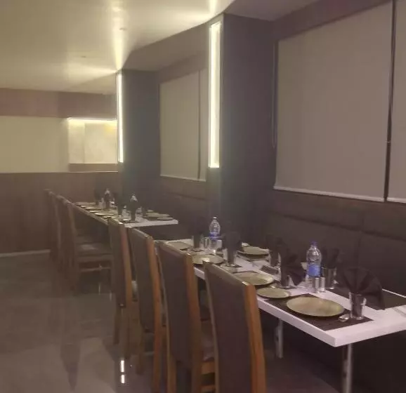 Hotelli Samudyatha Inn And Suites