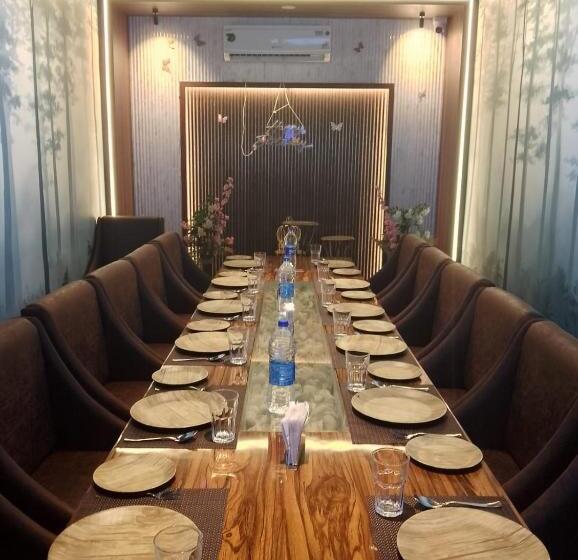 ホテル Samudyatha Inn And Suites