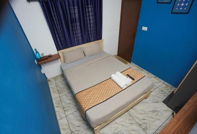 Hotel Twinn Waves Calicut