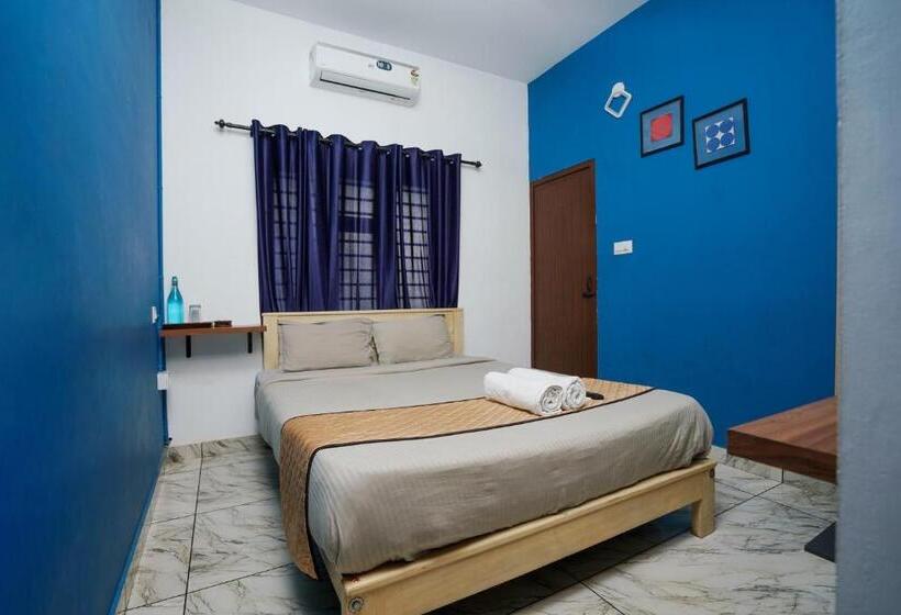 Hotel Twinn Waves Calicut