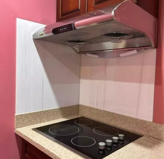 پانسیون Cozy And Private Suite In Richmond