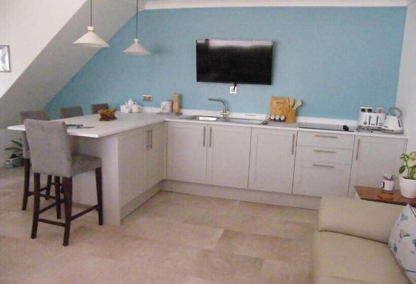 پانسیون Kirkside