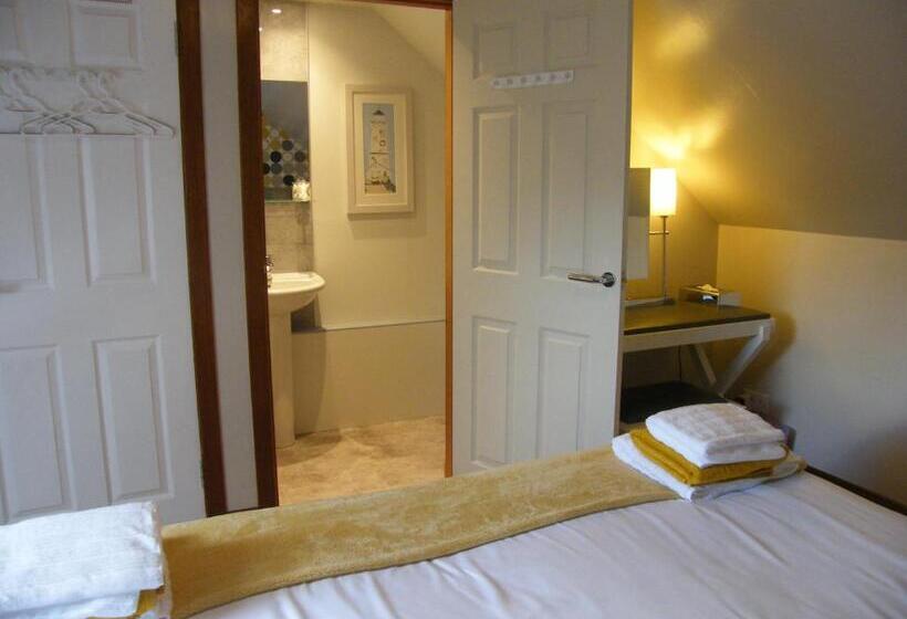 پانسیون Kirkside