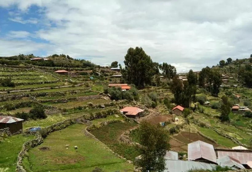 تختخواب و صبحانه Sky Lodge Taquile