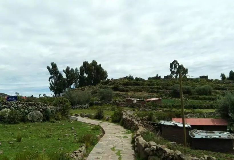 تختخواب و صبحانه Sky Lodge Taquile