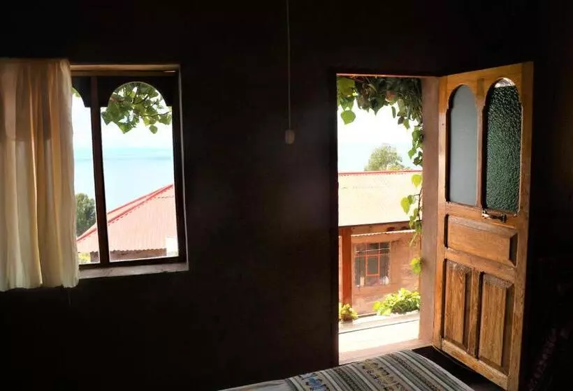تختخواب و صبحانه Sky Lodge Taquile
