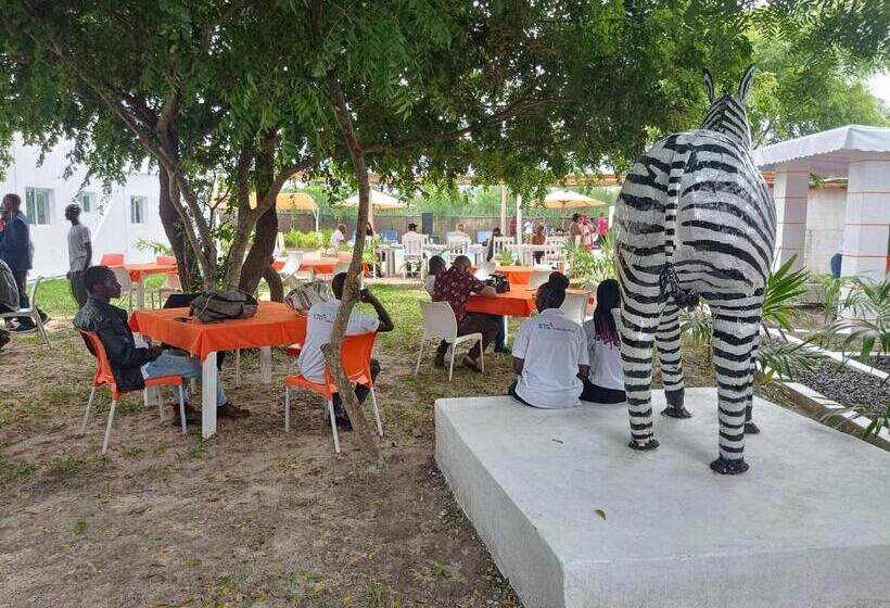 تختخواب و صبحانه Butah Gardens