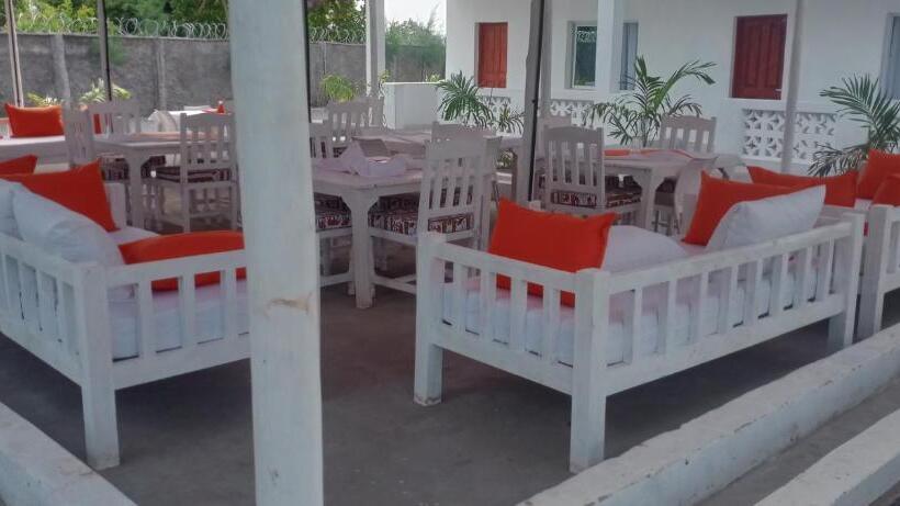 تختخواب و صبحانه Butah Gardens