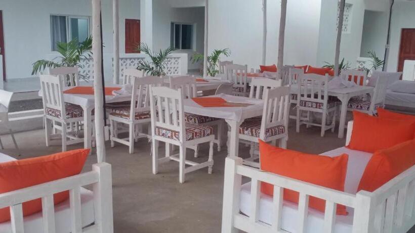 تختخواب و صبحانه Butah Gardens