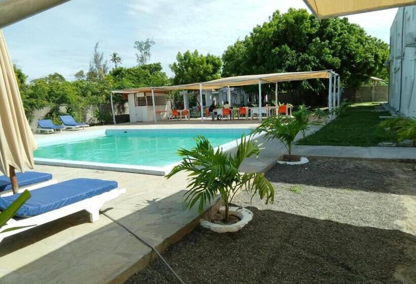 تختخواب و صبحانه Butah Gardens