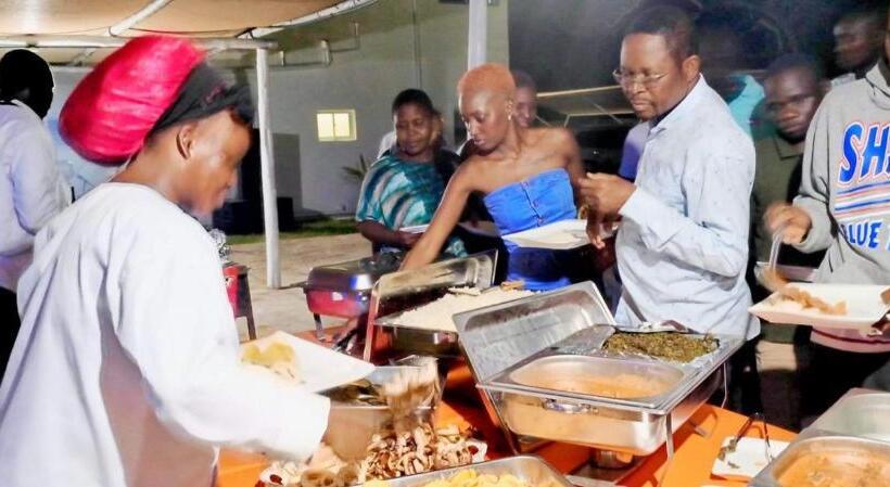 تختخواب و صبحانه Butah Gardens