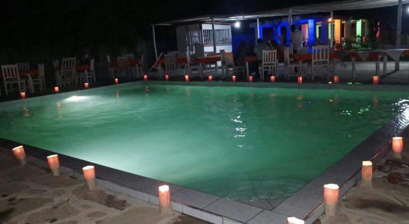 تختخواب و صبحانه Butah Gardens