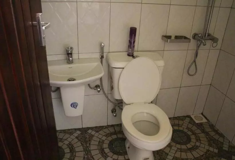 تختخواب و صبحانه Kibale Eco Home