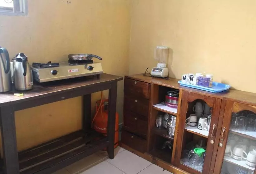 تختخواب و صبحانه Kibale Eco Home