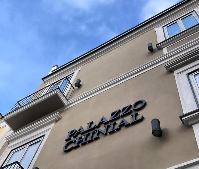 تختخواب و صبحانه Palazzo Chinial