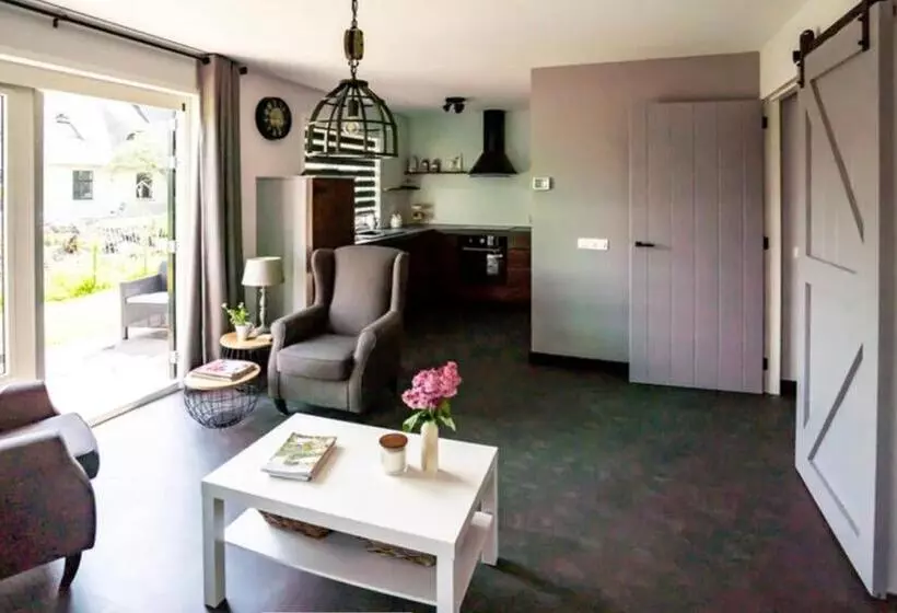 Aamiaismajoitus (B&B) Vakantiehuis De Hooiberg