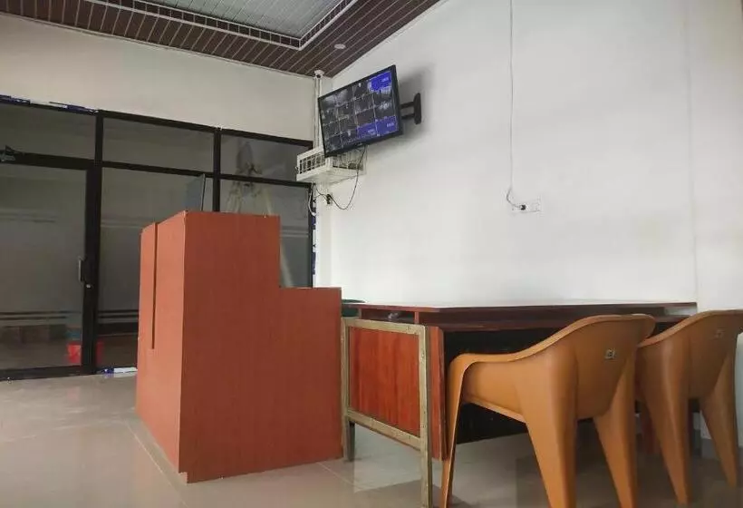 هتل Capital O 93533 Griya Denok