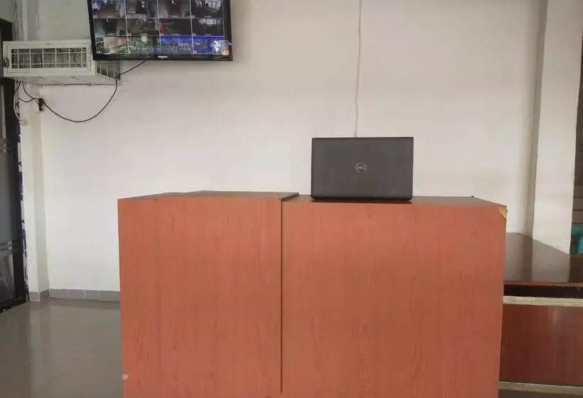 هتل Capital O 93533 Griya Denok