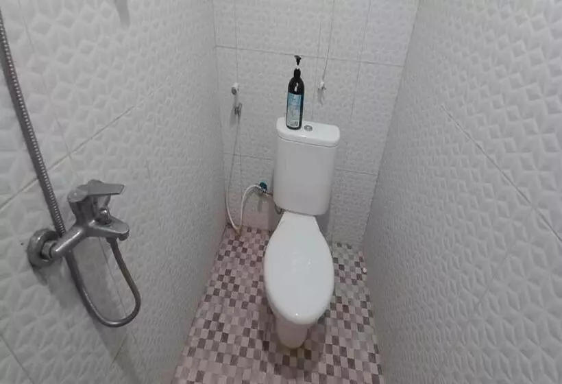 هتل Capital O 93533 Griya Denok