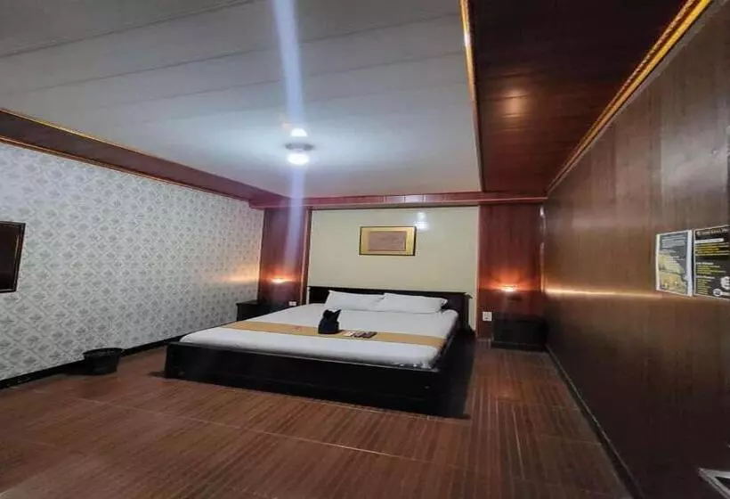 هتل Capital O 93533 Griya Denok