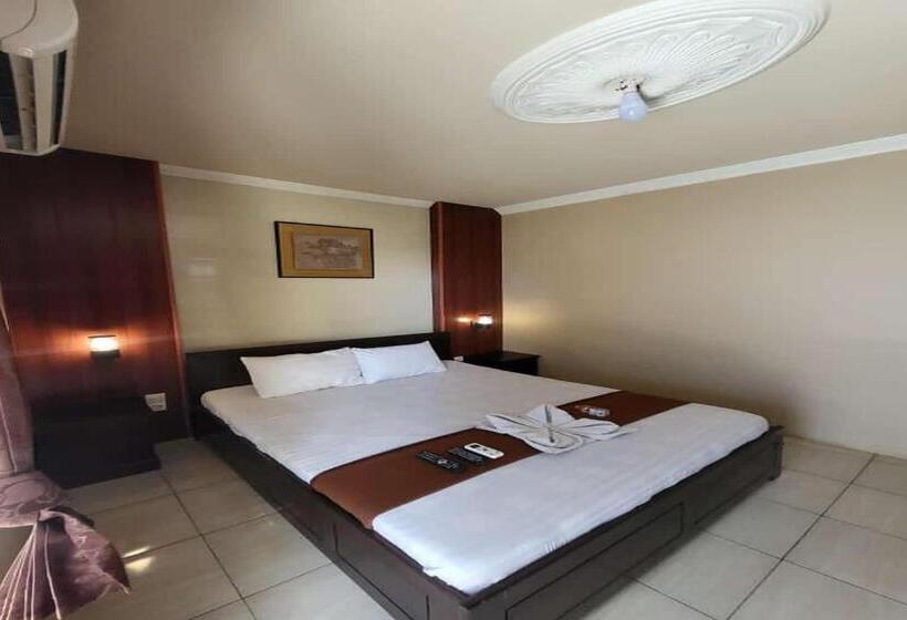 ホテル Capital O 93533 Griya Denok