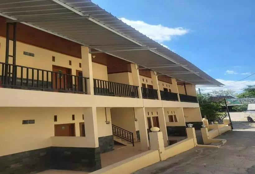 هتل Capital O 93533 Griya Denok