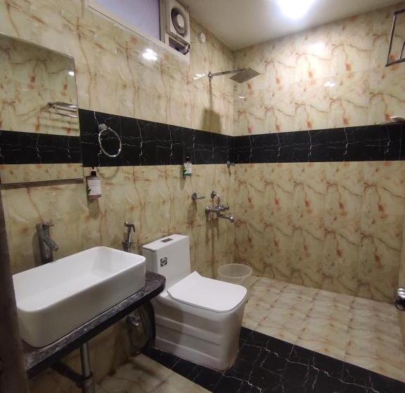 호텔 Luxury Prestige Banjara Hills City View With Complimentary Breakfast