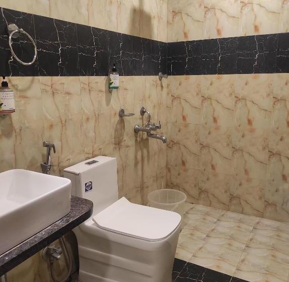 호텔 Luxury Prestige Banjara Hills City View With Complimentary Breakfast