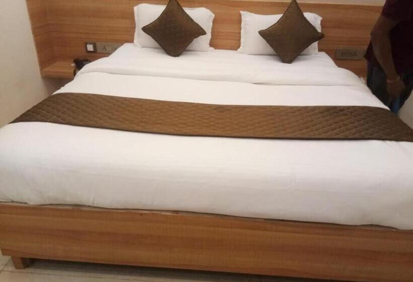 호텔 Luxury Prestige Banjara Hills City View With Complimentary Breakfast