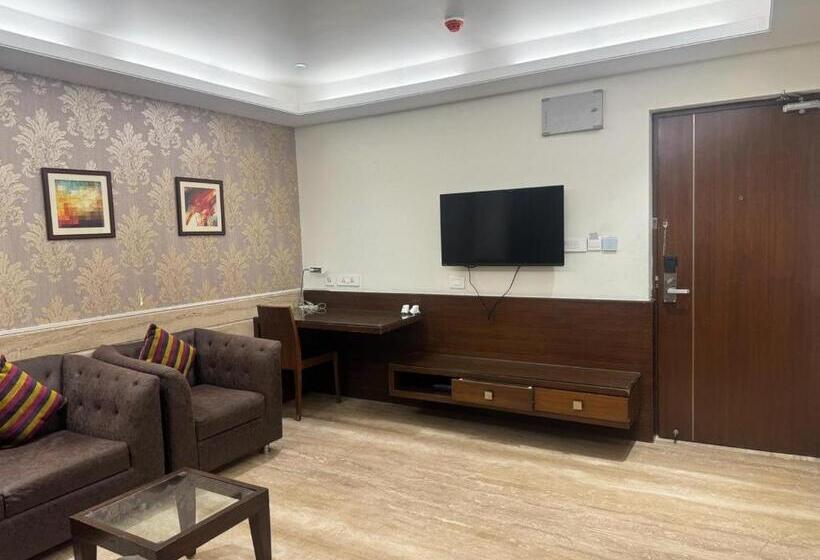 호텔 Luxury Prestige Banjara Hills City View With Complimentary Breakfast