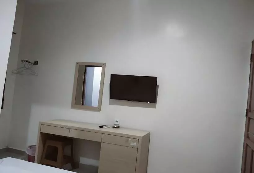 Hotelli Oyo 93536 Pondok Almirah