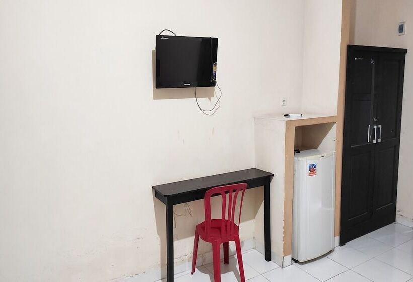 فندق Oyo 93536 Pondok Almirah