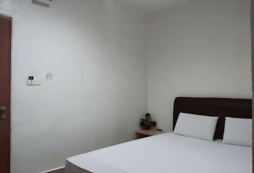 فندق Oyo 93536 Pondok Almirah