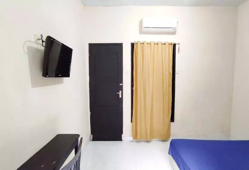 Hotelli Oyo 93536 Pondok Almirah