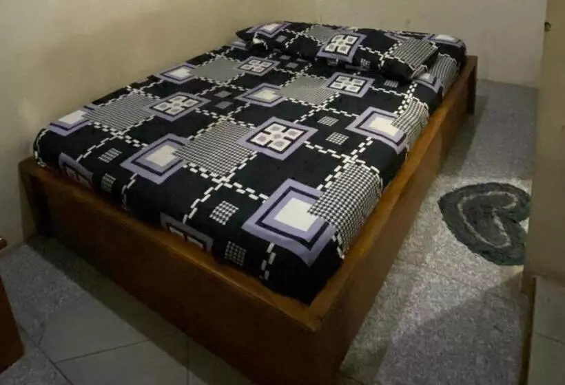 Hotelli Spot On 93527 Agus Kostel Syariah