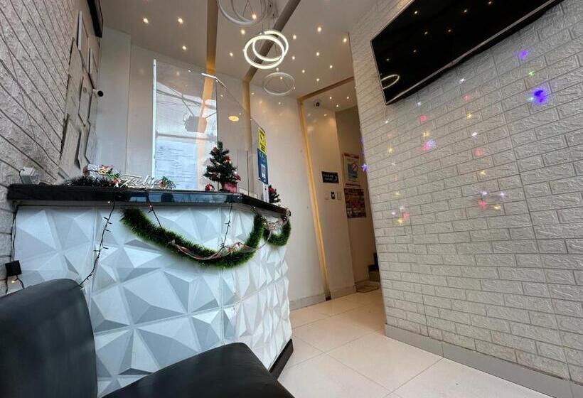 هتل V I D Galax Resort