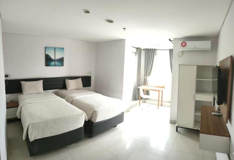 Hotel Izi Cozi Jababeka Enviro Powered By Archipelago