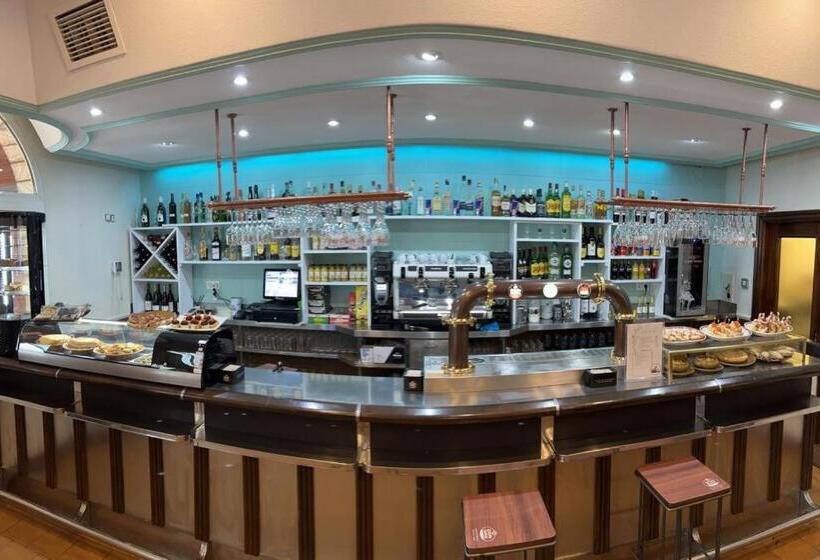 ペンション Hostal Restaurante Posada Del Duque