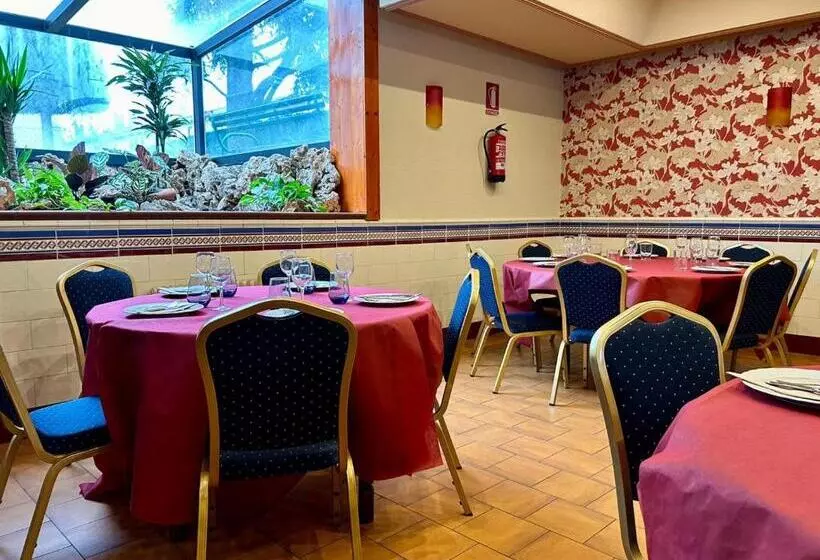 Majatalo Hostal Restaurante Posada Del Duque