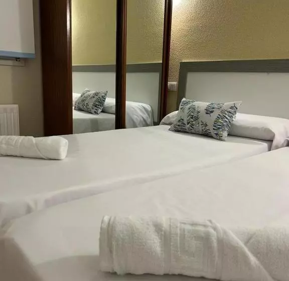 Majatalo Hostal Restaurante Posada Del Duque