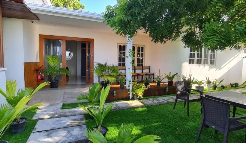 پانسیون Turtle Inn Dharavandhoo