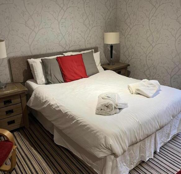 تختخواب و صبحانه The Castle Tavern Richmond